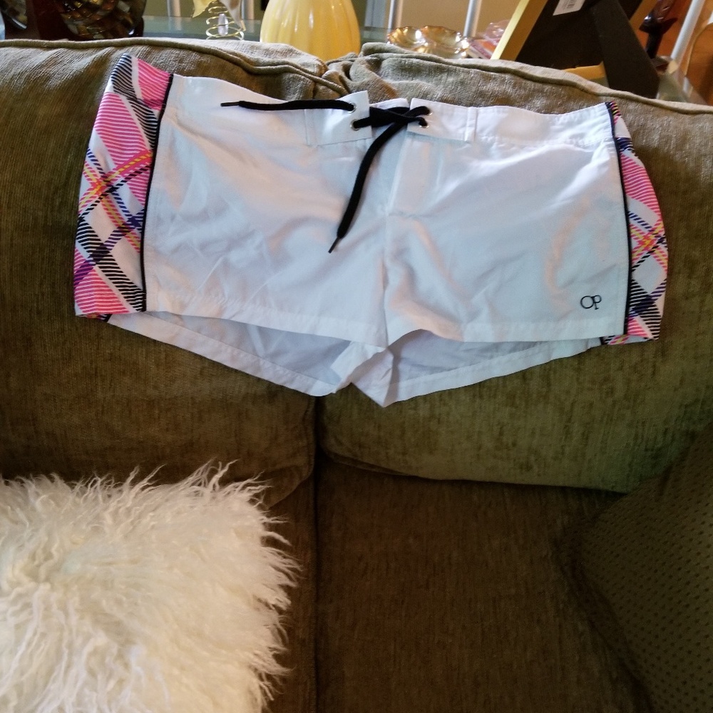 Cute shorts...new without tag